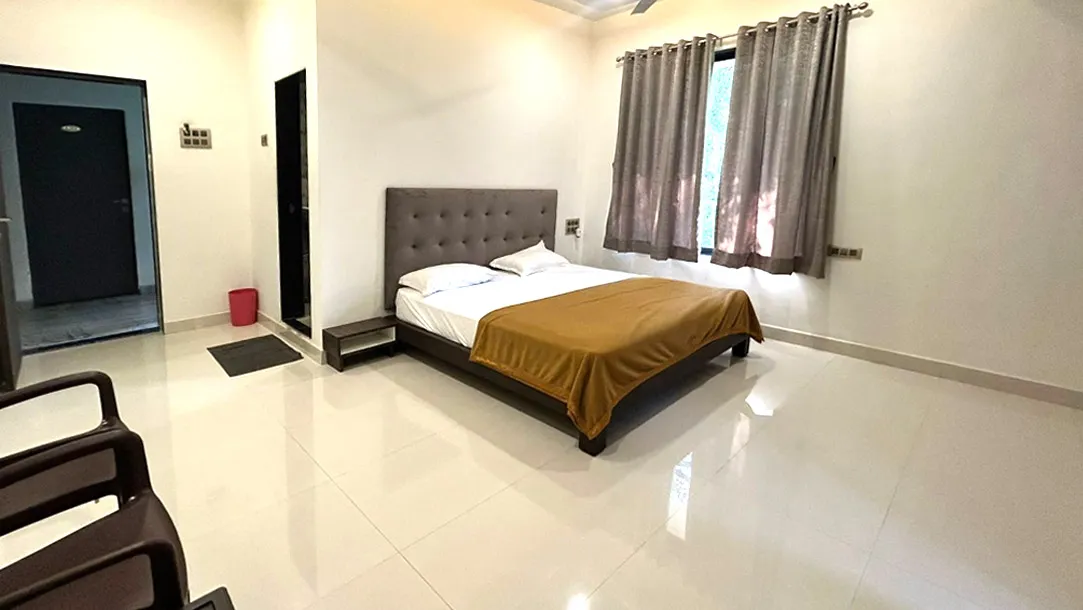 Anand Residancy AC Deluxe Room
