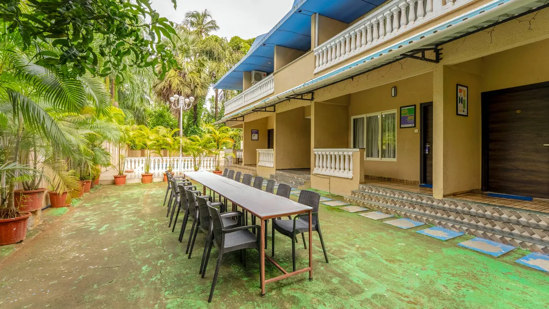 Blue Roof Sea Side Kelva