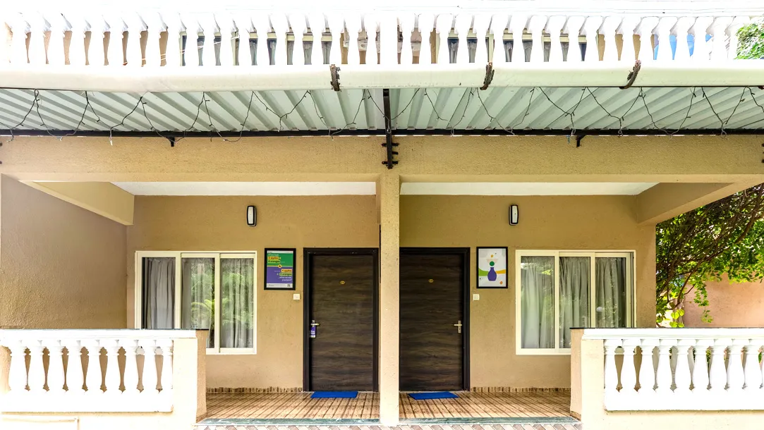 Blue Roof Sea Side Kelva