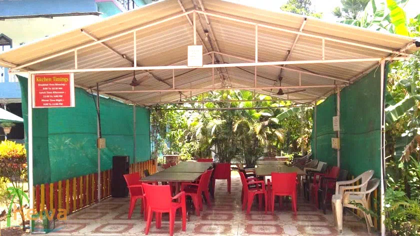 the-cozy-flix-out-door